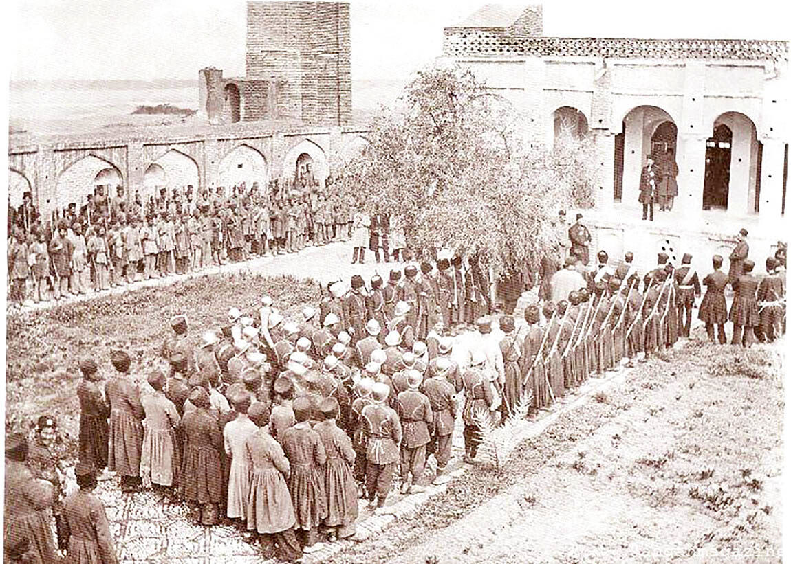 عکس قدیمی از مدرسه سعادت