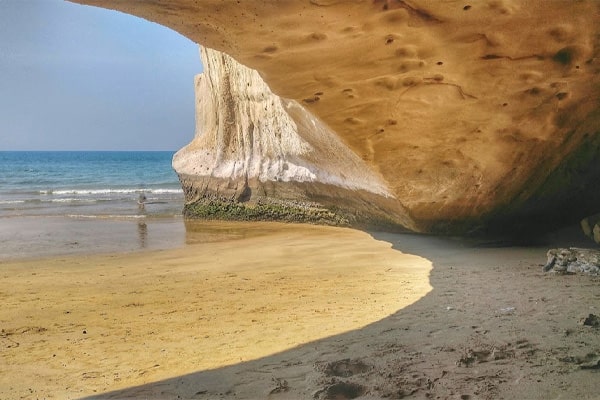 ساحل زیبای بنود